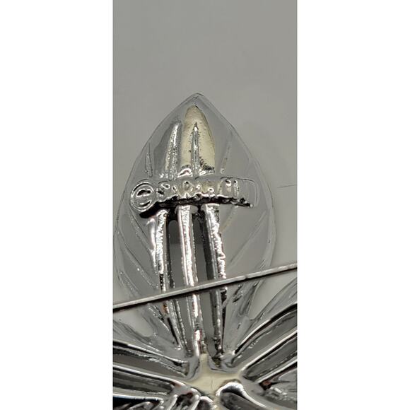 VTG Sarah Coventry Leaf Textured Smooth Silver Tone Brooch Pin Signed SarahCov - Picture 3 of 10